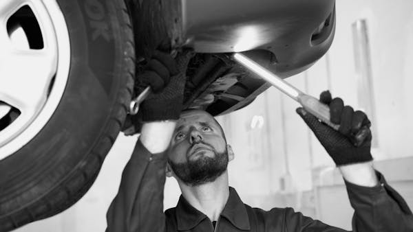 Mechanic apprentice vocational training